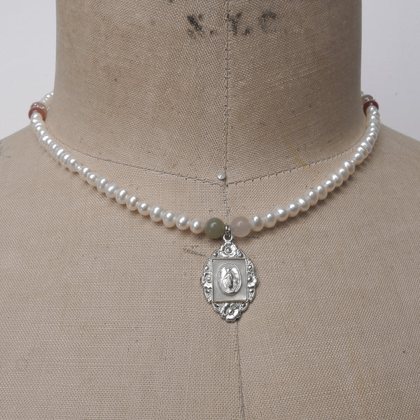 Mother Pearl necklace (1 of 1)